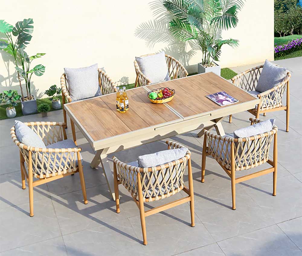 Bộ bàn ghế cói đặc trưng thủ công, mộc mạc