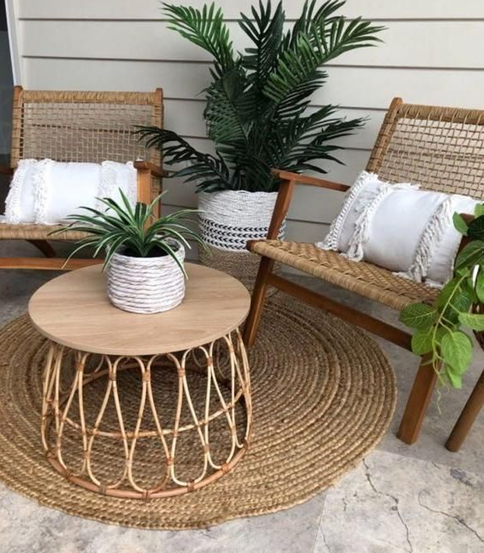 Bàn mây tre đang rất được yêu thích